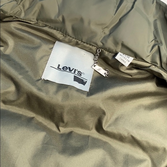LEVIS Olive Camo Puffer Vest - Picture 3 of 5